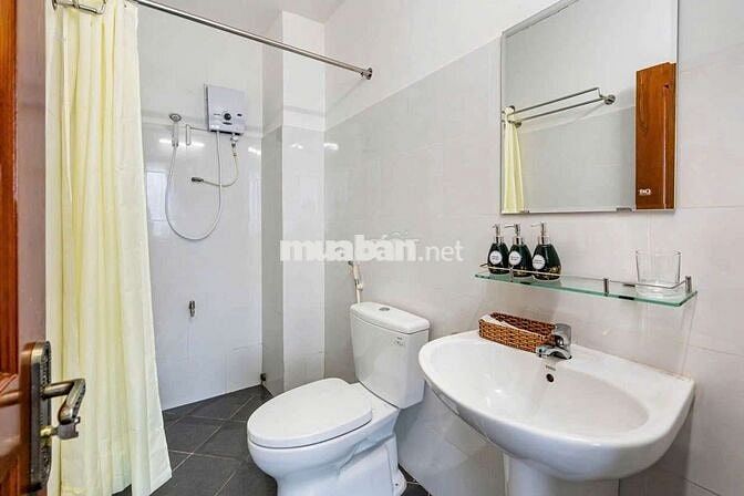 PHÒNG FULL NỘI THẤT, ÁNH SÁNG MẠNH, NẰM NGAY TRUNG TÂM QUẬN 1🥰