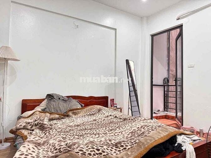 Bá.n Nhà Riêng Còn Mới 48m 4Tâng 4 Ngủ Giá 8.9 Tỷ Phố Kim Giang