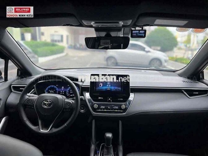 Toyota Corolla Cross 2025 - 5000 km