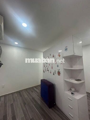 NHÀ NGUYÊN CĂN HẺM 389 QL 13 (GIÁP VẠN PHÚC CITY)