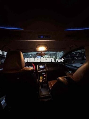 Toyota Innova 2018 2.0V - 70000 km