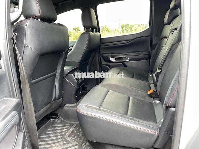 Ford Ranger Stormtrak 2024 màu Bac Đẹp Xe Tại Ford