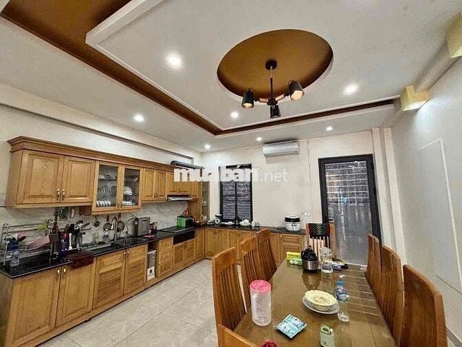 NHÀ ĐỊNH CÔNG HẠ Ô TÔ ĐỖ CỬA 20M RA Ô TÔ TRÁNH DIỆN TÍCH 45m2 -5Tầng