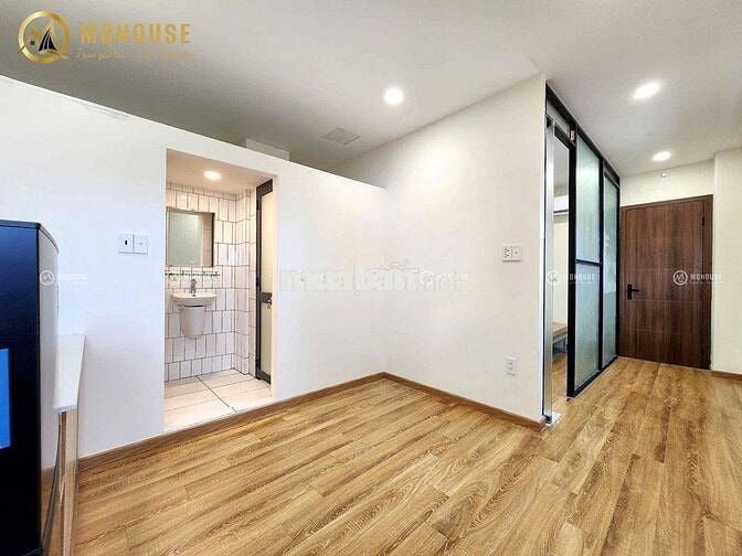 CHDV full nội thất 2pn cửa sổ cực thoáng ngay khu bàu cát