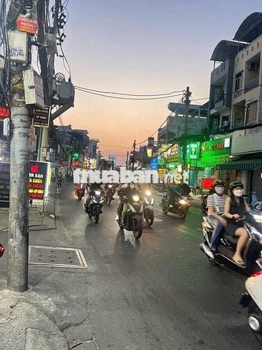 Mặt Tiền Nguyễn Văn Nghi 300m2 Có 3 Lầu Gần Ngã 5 Quang Trung Có VỉaHè