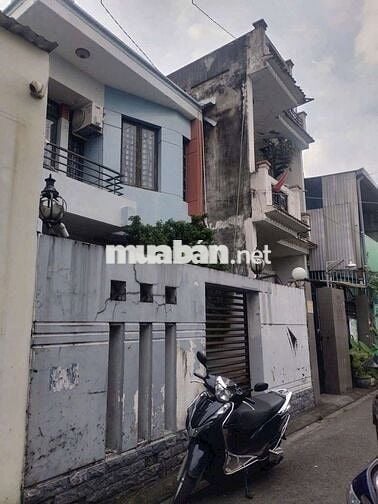 Cần bán gấp nhà 1 xẹt .P.ĐHT.Q12 .DT 6,17*12 .1 trệt 1 lầu 2PN 2WS