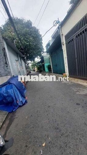 Cần bán gấp nhà 1 xẹt .P.ĐHT.Q12 .DT 6,17*12 .1 trệt 1 lầu 2PN 2WS