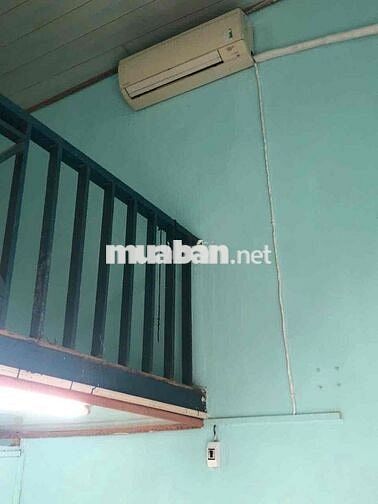 nhà mặt tiền đường số 4 gần ngã tư Bình triệu