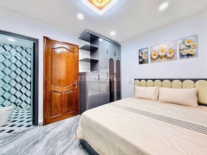 Ngộp, gấp bán nhà mặt tiền hẻm