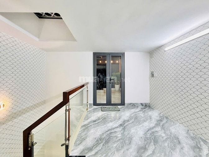 Ngộp, gấp bán nhà mặt tiền hẻm