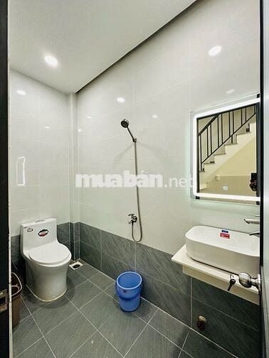 Giáp Lê Văn Quới - Hẻm xe Hơi- 4mx13m- Nhỉnh 5 tỷ