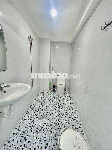 Nhà Sạch Sẽ 4x18m 1Lửng + 1Lầu (4PN 2WC) Hẻm 4,5m. Tỉnh Lộ 10