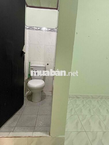 Phòng 10m2 đường Hồ Thành Biên, P.4, Q.8