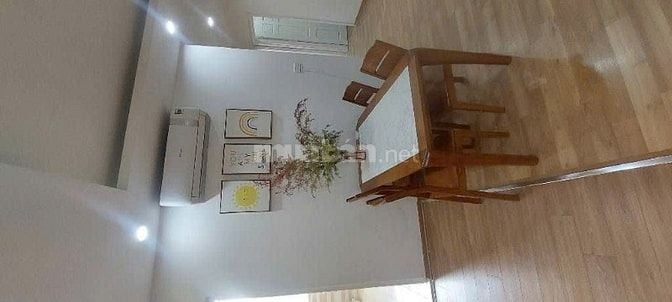 - Bán căn hộ chung cư Lĩnh Nam, Hoàng Mai, Siêu rẻ, 68m2, 4.98 tỷ