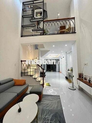 Bán Nhà mới Trệt Lững 3 lầu. sân thượng. 4x12. 1/ Trần Bá Giao