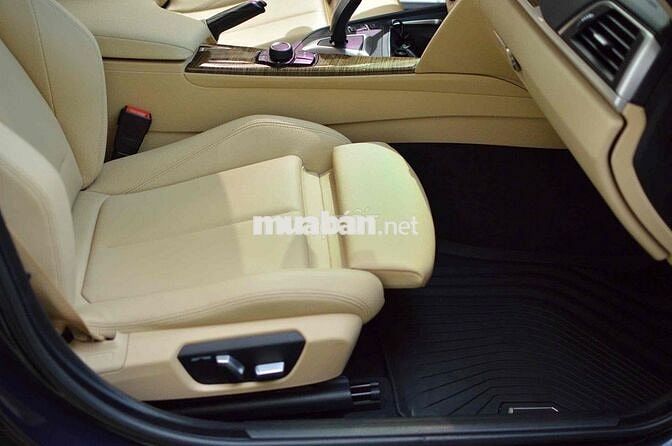 BMW 3 Series 2016 320i GT - 68000 km