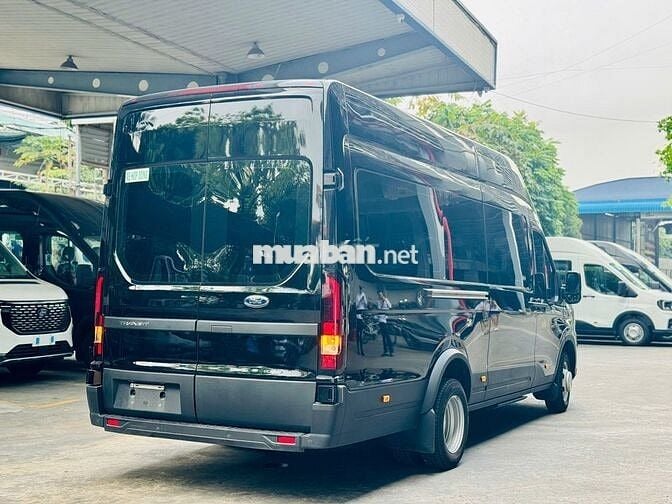 Ford Transit 18 Chỗ 2025 - Lướt 1.500km - Vay 70%