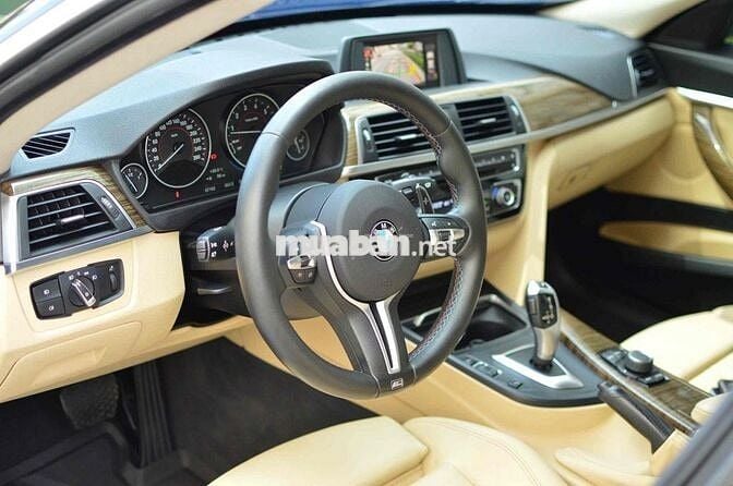 BMW 3 Series 2016 320i GT - 68000 km