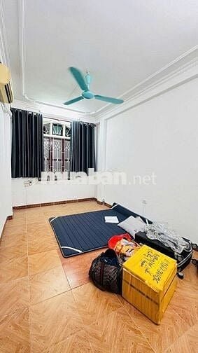 Cho Thuê nhà riêng Ngõ Trại Cá - 30M2 - 4 tầng - 10.5 tr