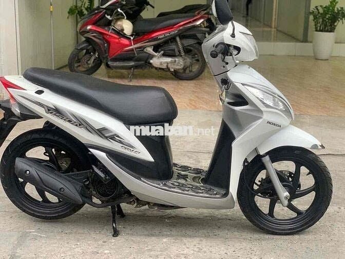 honda vision trắng máy ngon, xe. như mới