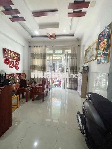 nhà 4x11m 1laauf 2pn 2wc hẻm xe tải đường Chiến Lược. BTĐ Bình Tân