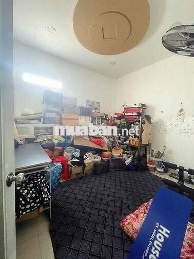 nhà 4x11m 1laauf 2pn 2wc hẻm xe tải đường Chiến Lược. BTĐ Bình Tân