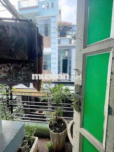 nhà 4x11m 1laauf 2pn 2wc hẻm xe tải đường Chiến Lược. BTĐ Bình Tân