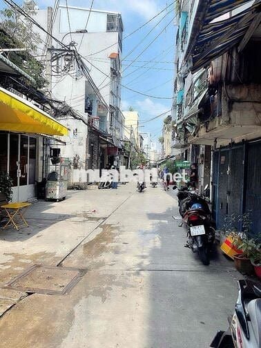 nhà 4x11m 1laauf 2pn 2wc hẻm xe tải đường Chiến Lược. BTĐ Bình Tân