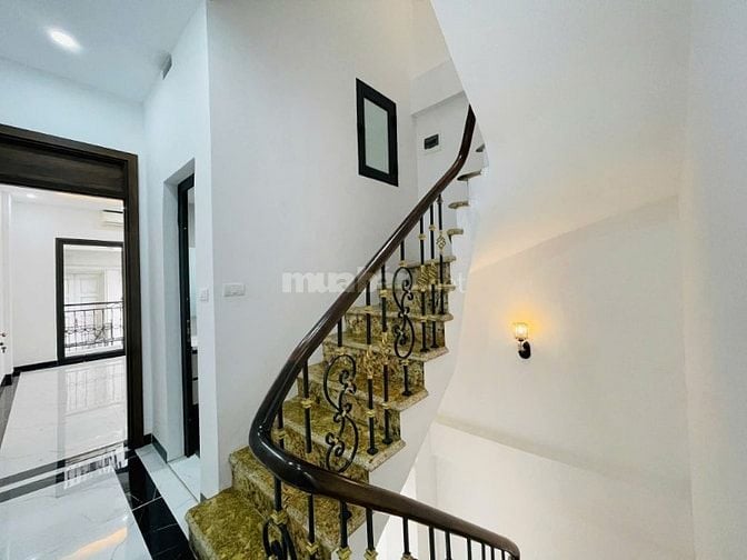 Bán nhà phân lô Tô Vĩnh Diện, Thanh Xuân ô tô đỗ cửa, 1 nhà ra phố