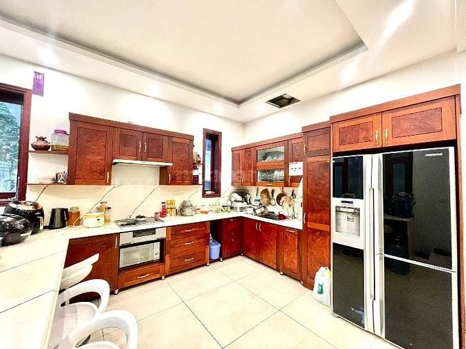 Nhà Đẹp Ở Ngay Hoàng Đạo Thuý - LVL - Căn Góc 250M2 Vỉa Hè To - KD