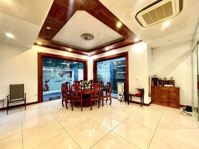 Nhà Đẹp Ở Ngay Hoàng Đạo Thuý - LVL - Căn Góc 250M2 Vỉa Hè To - KD