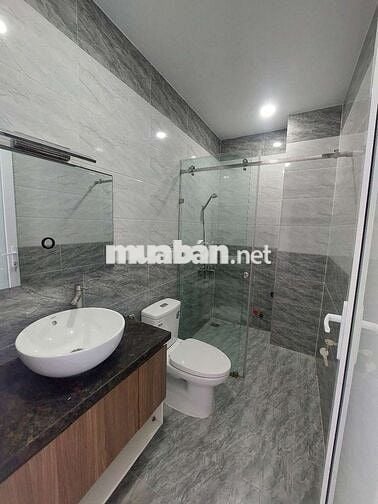 Nha ban .chinh chu shr.hoan cong đay đu