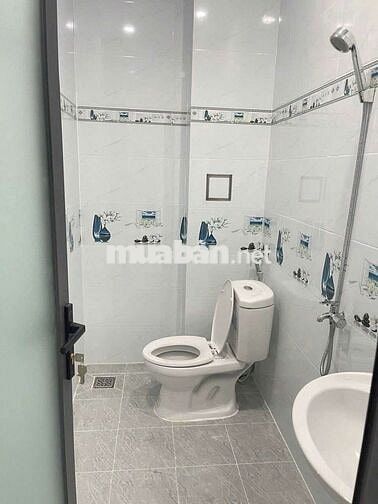 Nhà LÊ VĂN QUỚI [4x15, 1 lầu, 2pn, 2toilet] 10tr/tháng