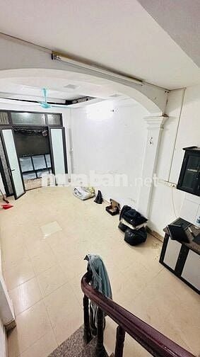 Cho Thuê nhà riêng Ngõ Trại Cá - 30M2 - 4 tầng - 10.5 tr