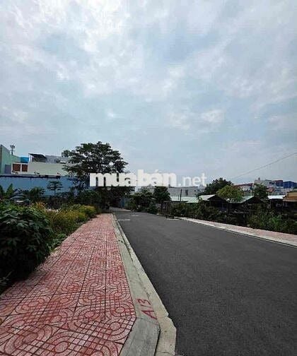 SÓT LẠI 1 NỀN KHU PHÂN LÔ ĐƯỜNG NHỰA 12m Có Lề Giá Chỉ 5 rưỡi Hiếm