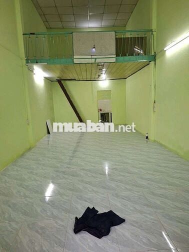 Cho thuê nhà mới sơn sửa, có gác  giá 4,tr Trung Mỹ Tây