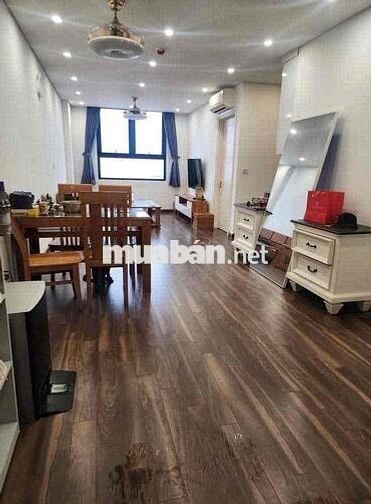 Bán căn hộ chung cư KĐT Việt Hưng 73m view đẹp nội thất đẹp 5,9 tỷ