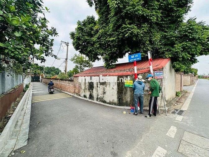 Chính chủ bán nhanh lô đất đẹp Ngọc Thụy
DT 178m² – Giá 16 tỷ – Vị trí