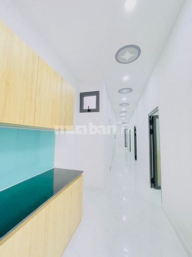 Nhà Hiệp Phú gần 100m², hẻm thông, 3pn, sân trước vào ở ngay