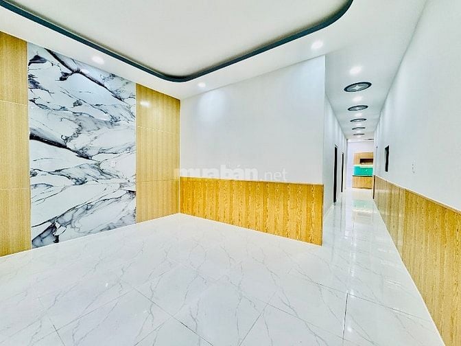 Nhà Hiệp Phú gần 100m², hẻm thông, 3pn, sân trước vào ở ngay