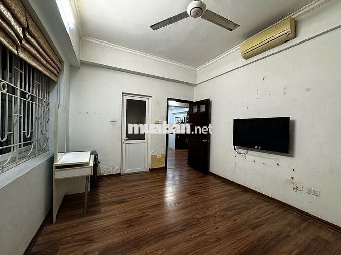 Cho thuê chung cư 230 Lạc Trung -127m2 - 4 ngủ - giá 18 triệu