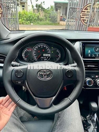 Toyota Vios 2025 E CVT - 5000 km - Zin 100%
