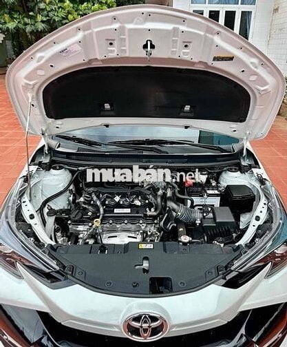 Toyota Vios 2025 E CVT - 5000 km - Zin 100%