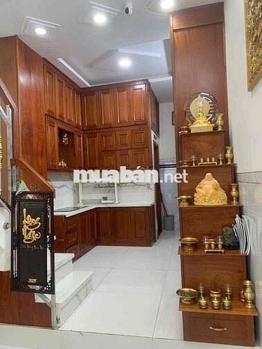 Cho thuê nhà hẻm xe hơi đường Phạm Văn Chí Q6