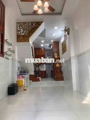 Cho thuê nhà hẻm xe hơi đường Phạm Văn Chí Q6