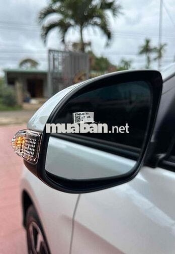 Toyota Vios 2025 E CVT - 5000 km - Zin 100%