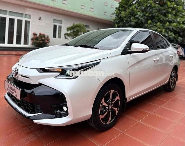 Toyota Vios 2025 E CVT - 5000 km - Zin 100%