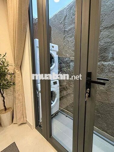 Cần Bán Gấp Căn Nhà Nguyễn Thị Minh Khai , Quận 1