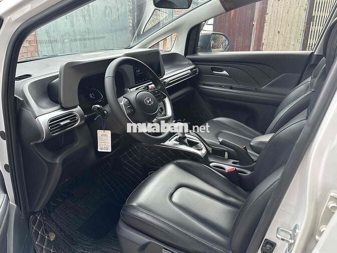 Đi gia đình chọn xe tiết kiệm, màu đẹp dễ nhìn