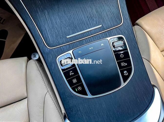 Mercedes GLC300 AMG 4MATIC 2022 Xám Kem